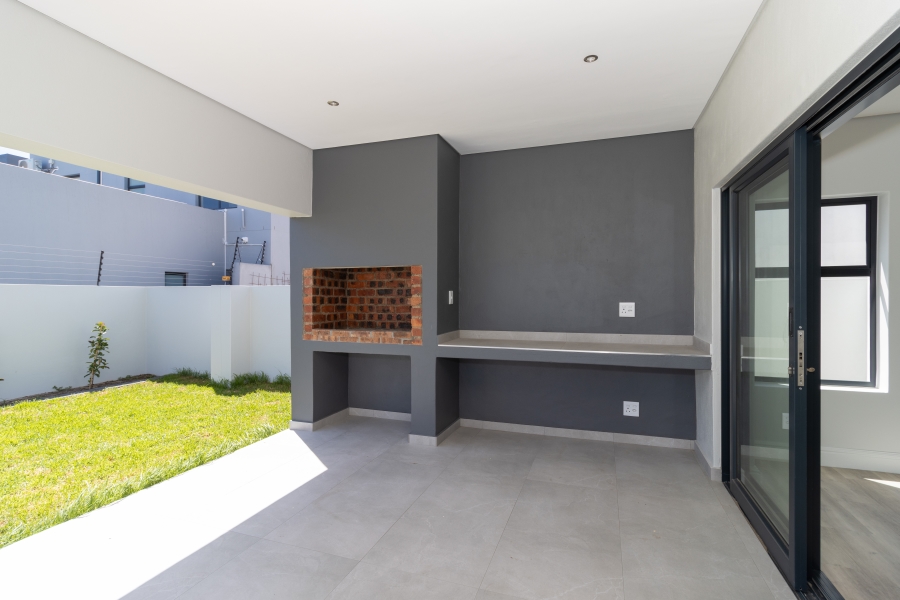 4 Bedroom Property for Sale in Sandown Western Cape